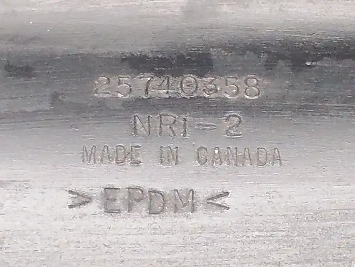 Cadillac CTS (2002 - 2007) 25740358 Облицовка радиатора — фото 7