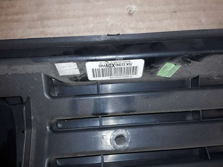 Dodge Nitro (2006 - 2011)  5KG96XDVAB Отделка рулевой колонки