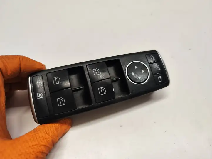 Mercedes-Benz E C207 W207 (2009 - 2017) A2049055402 Блок кнопок стеклоподъемников — фото 1