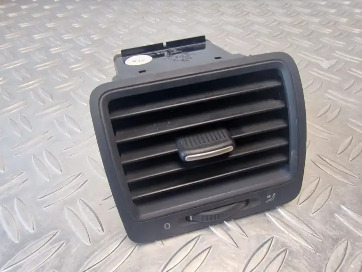 Volkswagen Golf V (2003 - 2009) 1K0819709 Боковой воздушный дефлектор — фото 1