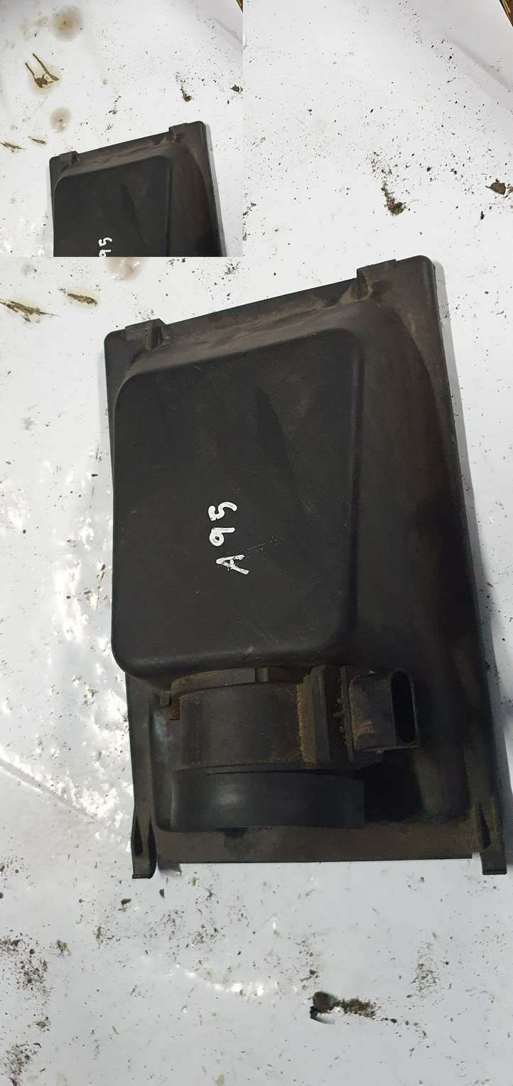 BMW 7 E65 E66 (2001 - 2008)  0281002567 Крышка коробки воздушного фильтра