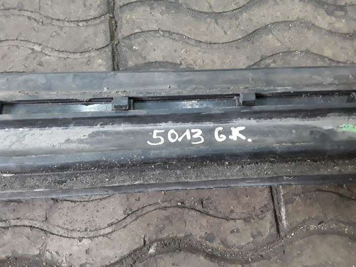 Audi A8 (2005 - 2007)    Отделка дверей (молдинги) задней двери