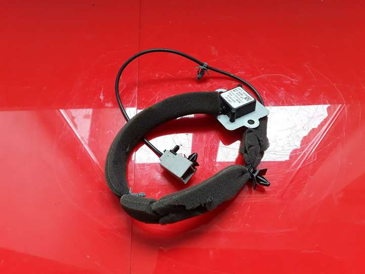 Nissan Navara D40 (2004 - 2015)  25975EA100 Антенна (антенна GPS)