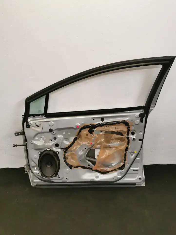 Toyota Avensis T270 (2009 - 2012) Дверь — фото 9