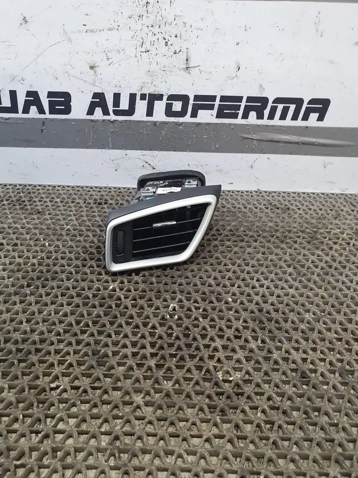Nissan Qashqai (2013 - 2017) 687614EA0A Боковой воздушный дефлектор — фото 1