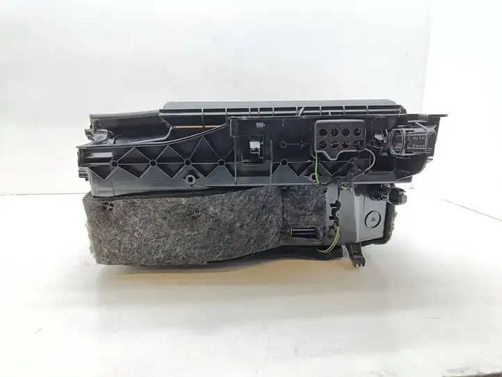 Mercedes-Benz C W204 (2007 - 2014) A2046800010 Бардачок в сборе — фото 5