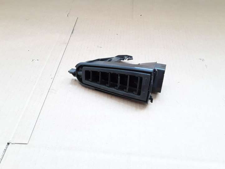 Citroen C4 Picasso (2006 - 2013)  9657691577 Воздушная решётка окна