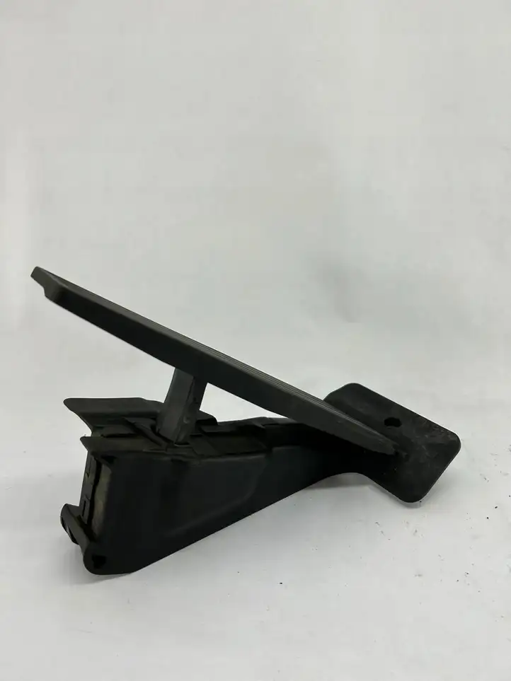 BMW 3 F30 F35 F31 (2012 - 2018) 6853176 Педаль акселератора — фото 1