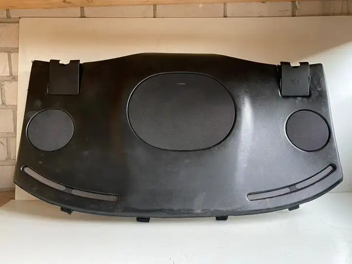 Maserati GranTurismo (2007 - 2019) 69972800 Задний подоконник — фото 1
