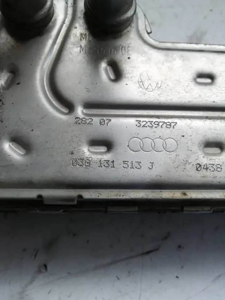 Volkswagen PASSAT B6 (2005 - 2010) 03G131513J Охладитель клапана EGR — фото 2