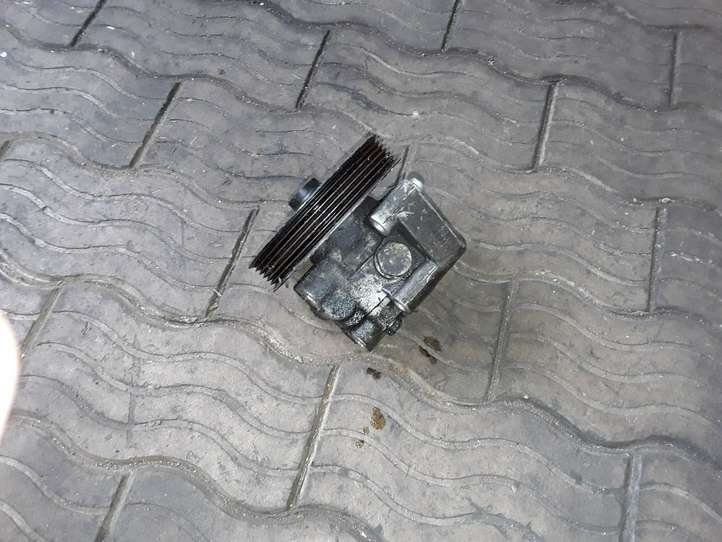 Land Rover Freelander (2006 - 2010)  6G913A733EA Насос усилителя руля (гур)