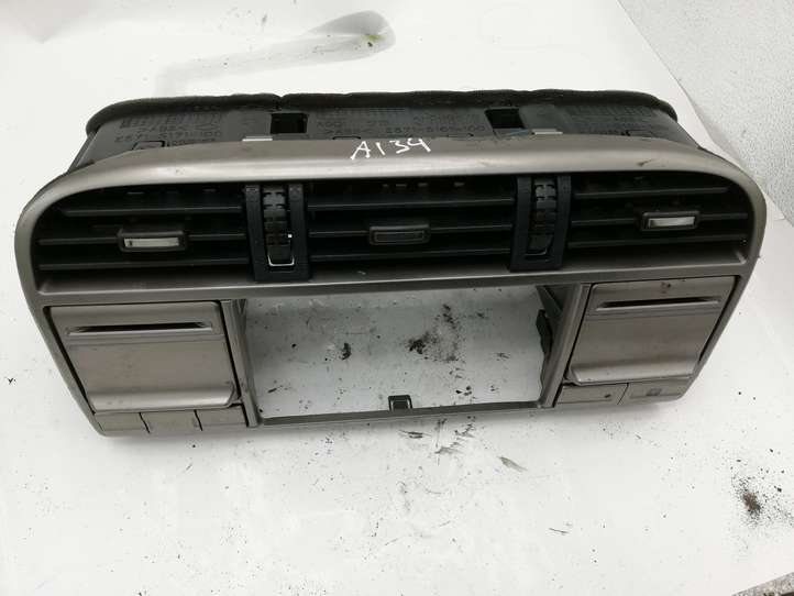 Nissan X-Trail T30 (2001 - 2007)  E5715161100 Центральный дефлектор