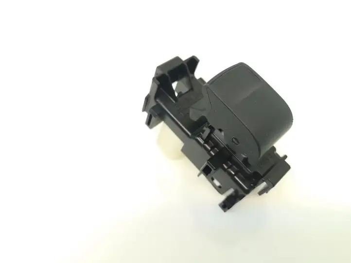 Toyota Yaris (2014 - 2019) 8292S5N Блок кнопок стеклоподъемников — фото 1