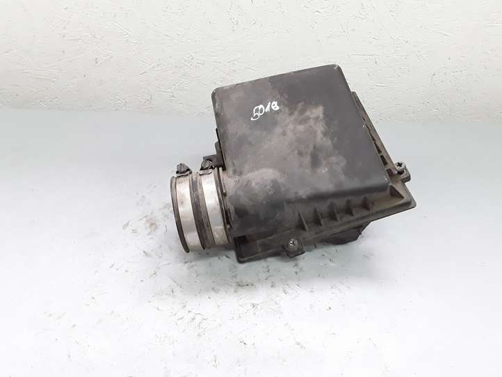 Suzuki SX4 (2006 - 2009)  8090151 Крышка коробки воздушного фильтра