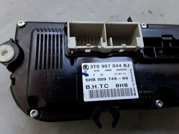 Skoda Superb B6 (3T) (2008 - 2015)  3T0907044BJ Блок управления кондиционера воздуха / климата/ печки (в салоне)