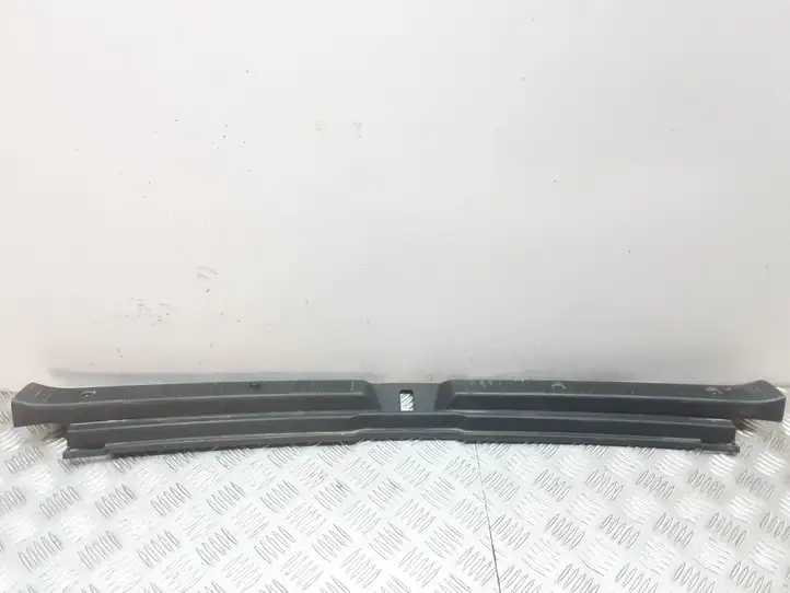 Toyota Corolla E120 E130 (2000 - 2004) 6471613120 Отделка порога багажника — фото 1