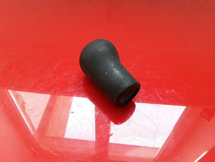 Toyota Yaris (2003 - 2005)   Отделка рычага переключения передач (кожа, головка)