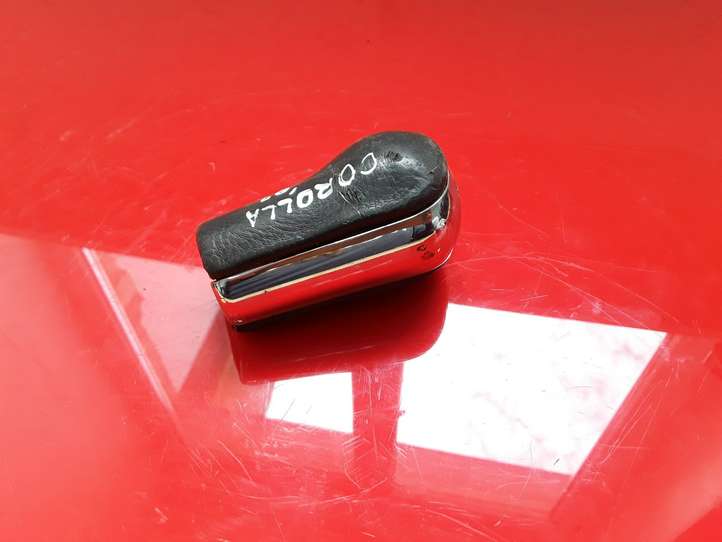 Toyota Corolla E120 E130 (2000 - 2004)   Отделка рычага переключения передач (кожа, головка)