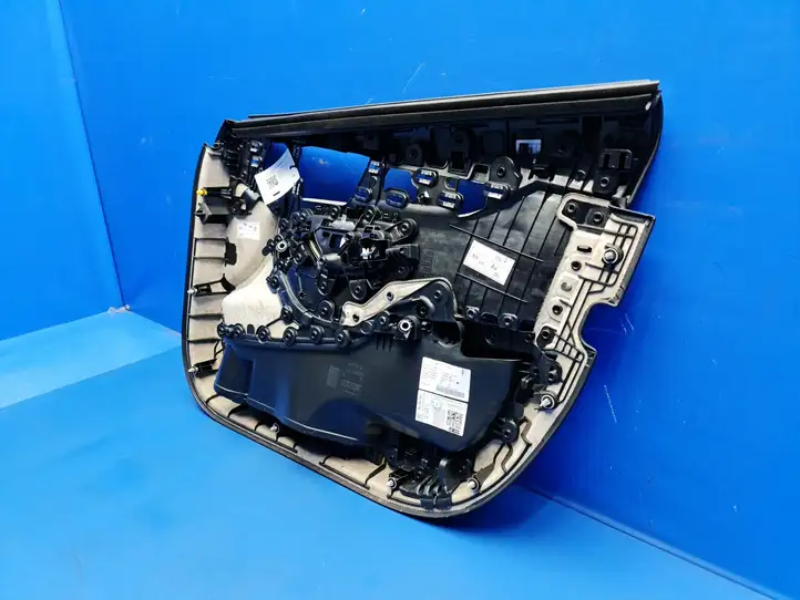 Mercedes-Benz C W205 (2014 - 2021) A2055409309 Обшивка передней двери — фото 4