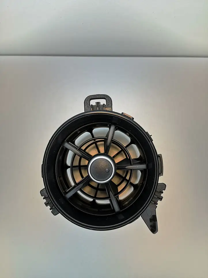 Toyota Yaris (2014 - 2019) 5556862280 Боковой воздушный дефлектор — фото 1