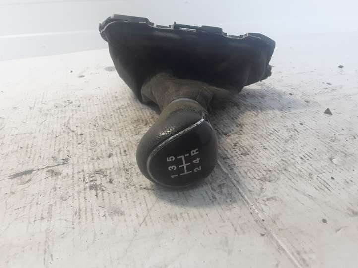Ford Focus (2011 - 2015)  BM51A045879 Отделка рычага переключения передач (кожа, головка)