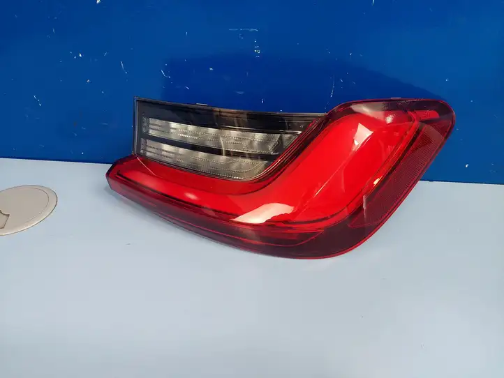 BMW 3 G20 G21 (2019 - ) H4742045209 Задний фонарь в кузове — фото 1