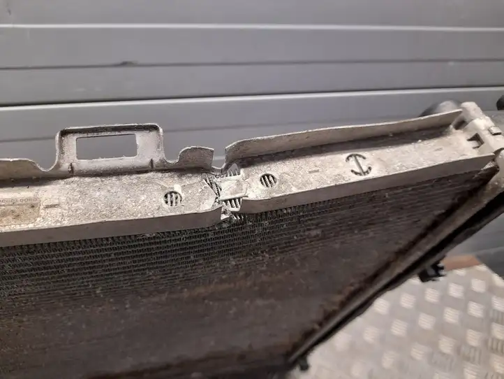 Mercedes-Benz GL X166 (2013 - 2019) A0995000404 Радиатор охлаждающей жидкости двигателя — фото 3