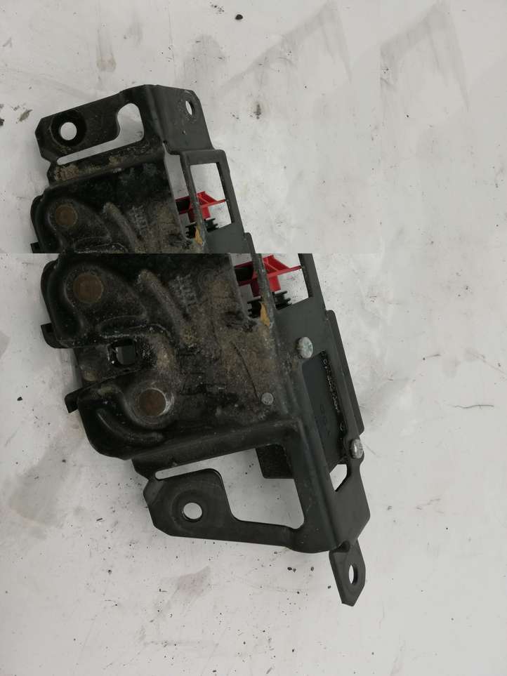 BMW X3 E83 (2003 - 2010)  51247057364 Замок задней крышки