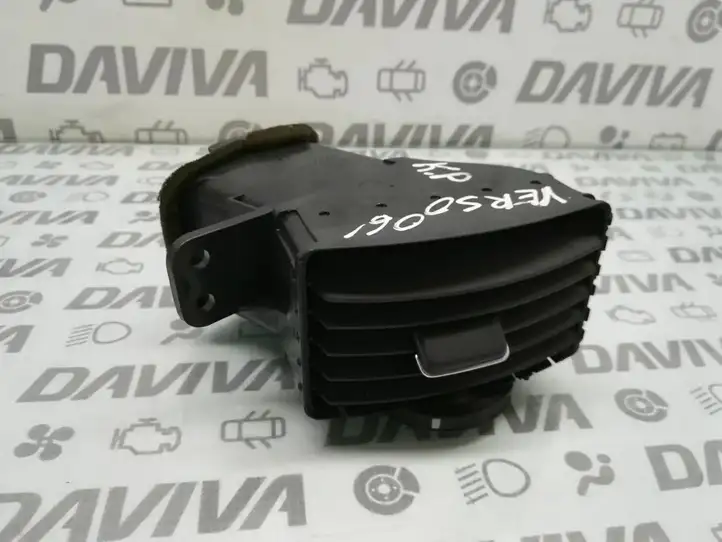 Toyota Corolla E120 E130 (2004 - 2007) Боковой воздушный дефлектор — фото 1