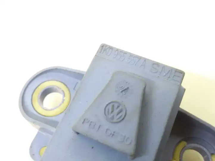 Volkswagen Golf V (2003 - 2009) 1K0955557A Датчик удара SRS — фото 3
