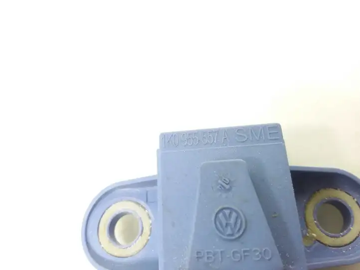 Volkswagen Golf V (2003 - 2009) 1K0955557A Датчик удара SRS — фото 3