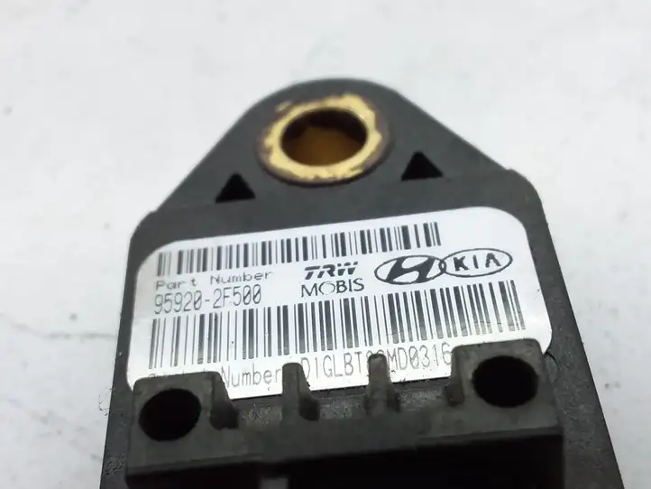 Kia Carnival (2006 - 2014) 959202F500 Датчик удара SRS — фото 3
