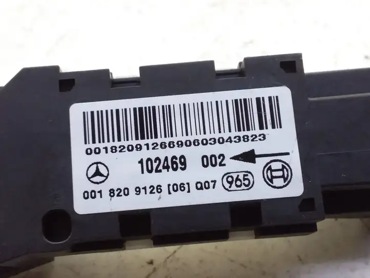 Mercedes-Benz C W203 (2000 - 2007) 0018209126 Датчик удара SRS — фото 4