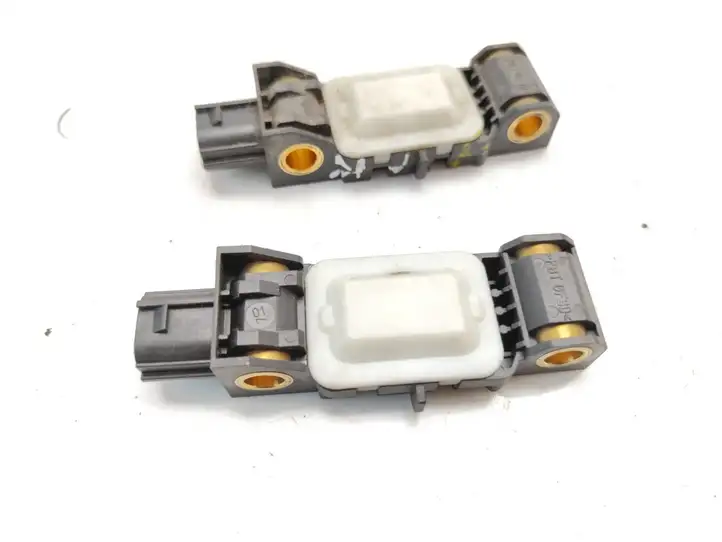 Nissan (2000 - 2006) 98830AY000 Датчик удара SRS — фото 4