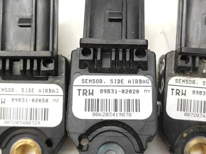 Toyota Corolla E120 E130 (2004 - 2007) 8983102050 Датчик удара SRS — фото 5