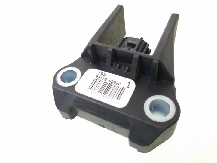Toyota Yaris (2005 - 2009) 891730D020 Датчик удара SRS — фото 1
