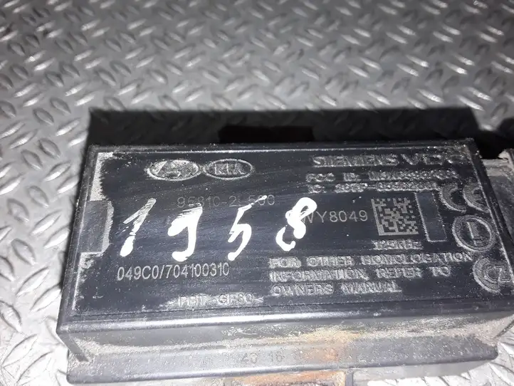 Kia Ceed (2006 - 2010) 958102L500 Датчик удара SRS — фото 2