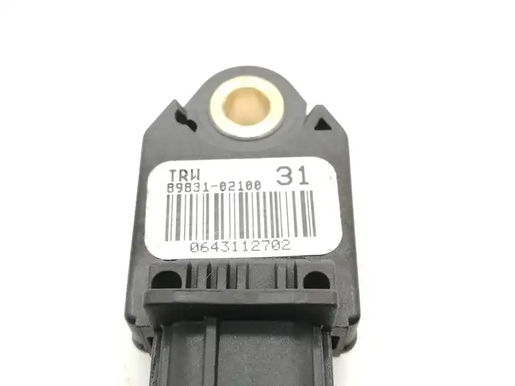 Toyota Verso (2009 - 2012) 8983102100 Датчик удара SRS — фото 2