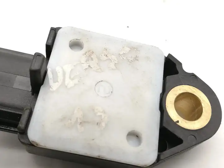 Toyota Verso (2009 - 2012) 8983102100 Датчик удара SRS — фото 3