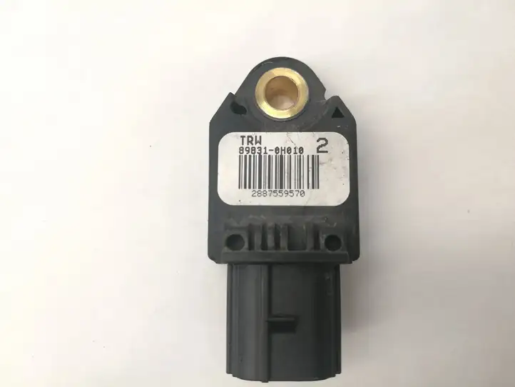 Toyota Yaris (2005 - 2009) 898310H010 Датчик удара SRS — фото 1