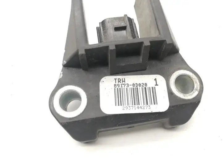 Toyota Yaris (2005 - 2009) 891730D020 Датчик удара SRS — фото 2