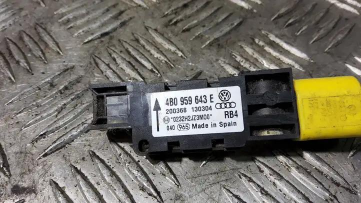 Audi A6 S6 C5 4B (2001 - 2004) 4B0959643E Датчик удара SRS — фото 2