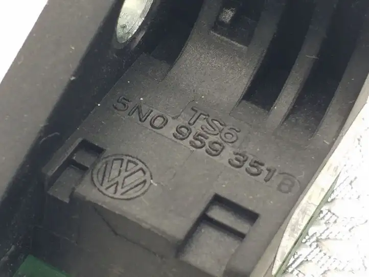 Volkswagen Tiguan (2007 - 2011) 5N0959351B Датчик удара SRS — фото 4