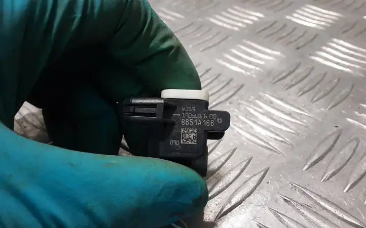 Mitsubishi Outlander (2018 - 2021)  8651A166 Датчик удара надувных подушек