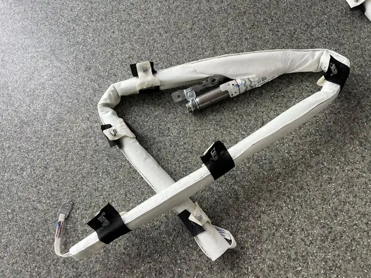 BMW 3 G20 G21 (2019 - )  7419425 Боковая подушка безопастности( (крыша)