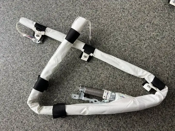 BMW 3 G20 G21 (2019 - )  7419425 Боковая подушка безопастности( (крыша)