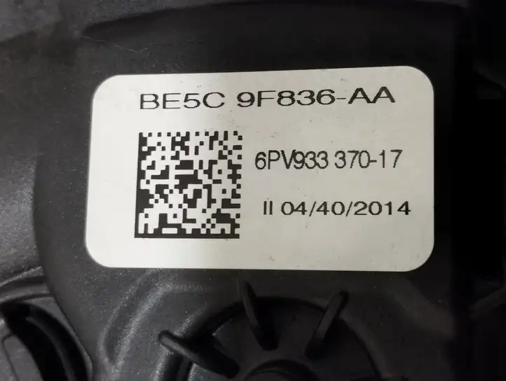 Tesla Model S (2012 - 2016) BE5C9F836AA Педаль акселератора — фото 5