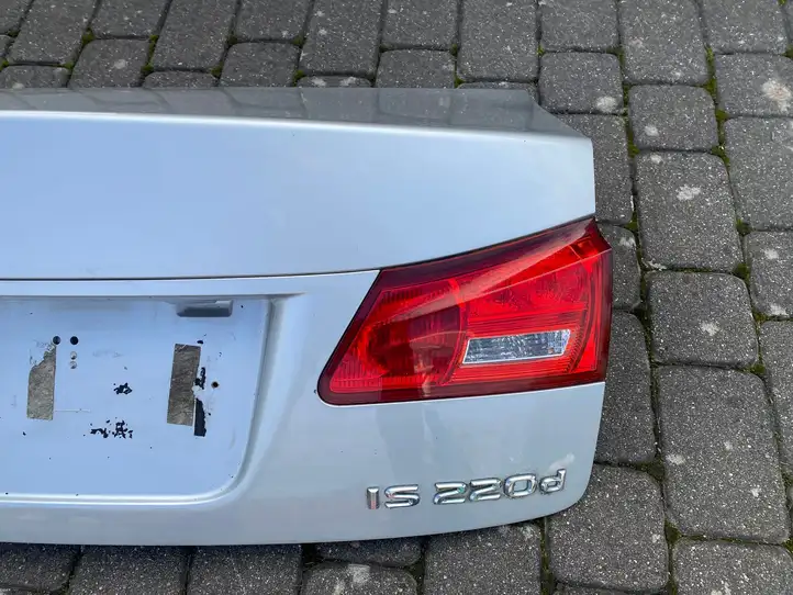 Lexus IS 220D-250-350 (2005 - 2010) Крышка багажника — фото 5