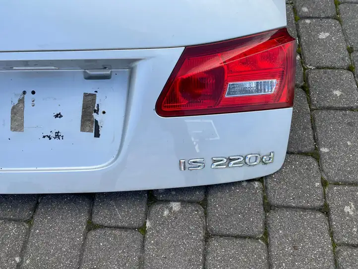 Lexus IS 220D-250-350 (2005 - 2010) Крышка багажника — фото 6