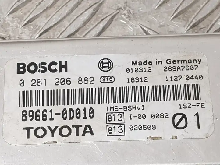 Toyota Yaris (1999 - 2003) 0261206882 Блок управления двигателем (ЭБУ) — фото 2